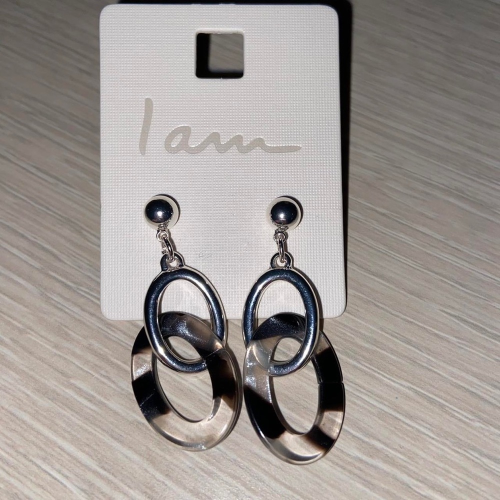 🌻 3 for $15! 🌻 I Am Brand Black and Silver Dangly Drop Earrings